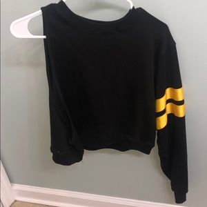 LF SINGLE SLEEVE SWEATER